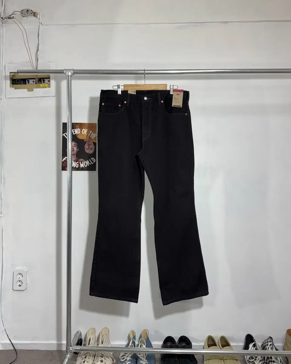 36/30 Levi's 517 BootCut jeans/L16